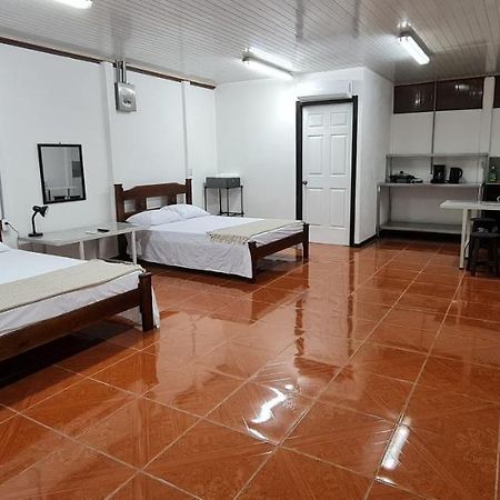 Sleep&Go! Cabina Cuadruple En Siquirres Centro - And Rafting Tour! Siqurres Da Alegria Εξωτερικό φωτογραφία